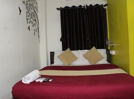 Hotel Saffron Inn Bombay Exterior foto